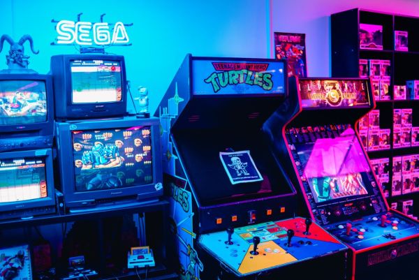Redécouverte des salles d'arcade post-COVID : un reportage captivant