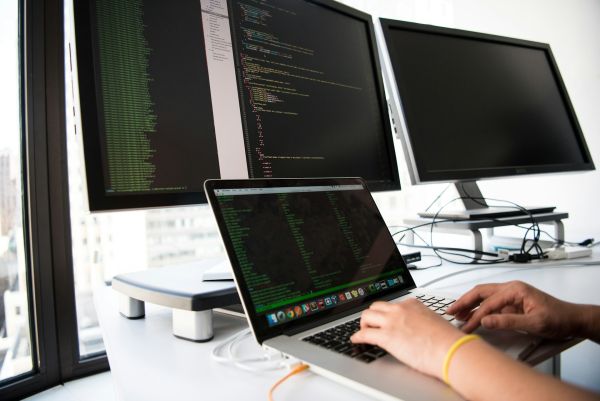 Solutions informatiques incontournables pour les pme en 2025